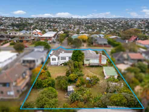 82-84 Ocean View Road, Northcote