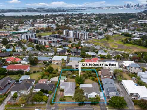 82-84 Ocean View Road, Northcote