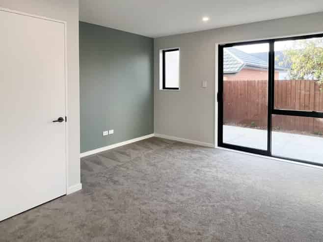 4/16 Short Street, Waltham