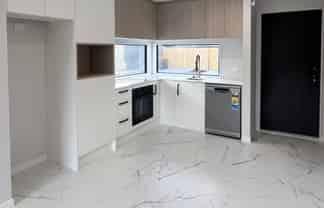 4/16 Short Street, Waltham