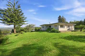 32 Mountain Road, Western Heights