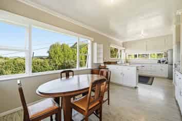 32 Mountain Road, Western Heights