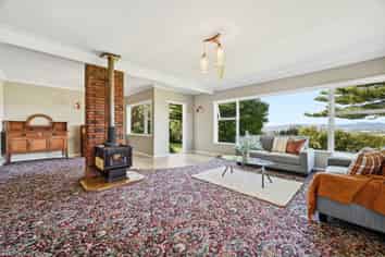 32 Mountain Road, Western Heights