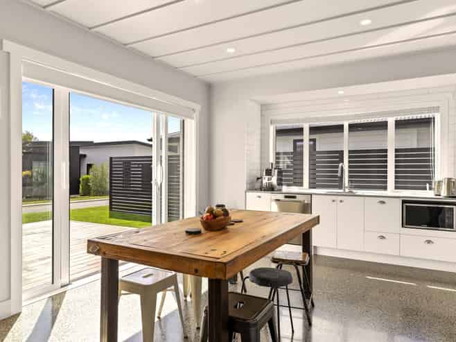 18 Maison Way, Rangatira Park