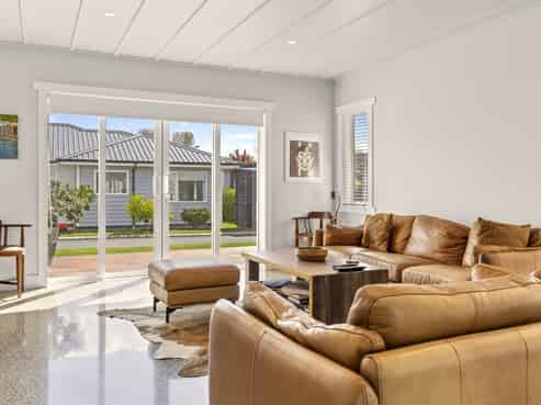 18 Maison Way, Rangatira Park