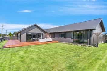 63 Dejoux Road, Winton