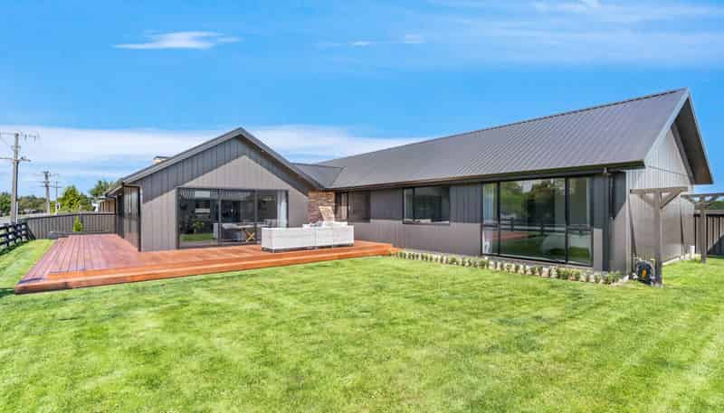 63 Dejoux Road, Winton