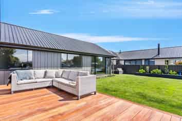 63 Dejoux Road, Winton