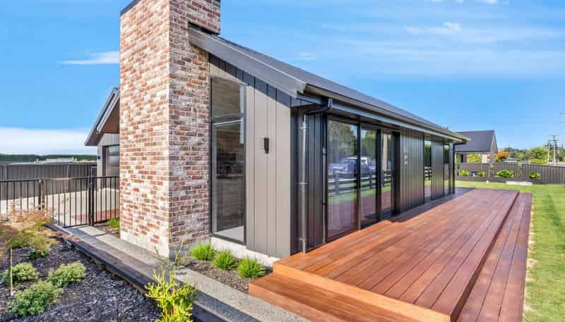 63 Dejoux Road, Winton