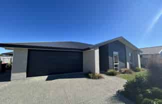 13 Midlane Cres, Richmond