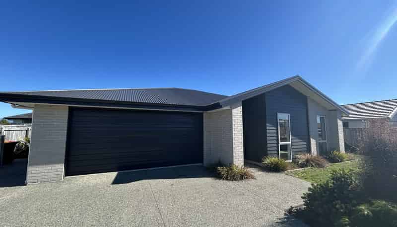 13 Midlane Cres, Richmond