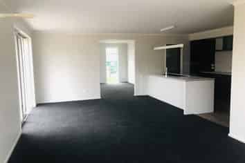 13 Midlane Cres, Richmond