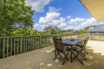 26  Cyclarama Crescent, Massey