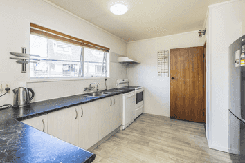 26  Cyclarama Crescent, Massey