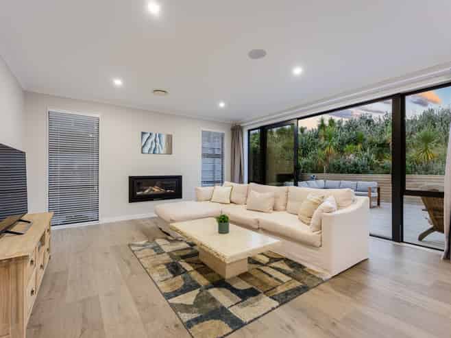 36 Longshore Drive, Long Bay