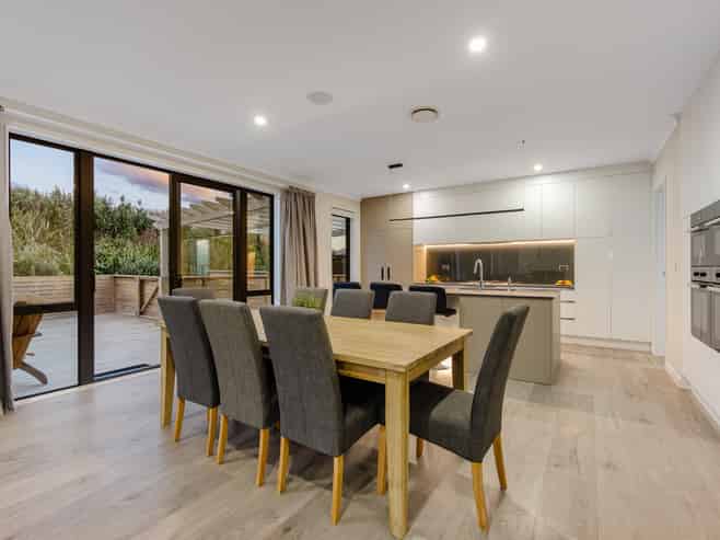 36 Longshore Drive, Long Bay