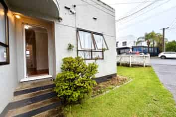 1/493 Point Chevalier Road, Point Chevalier