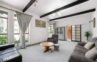 345 Cambridge Road, Hillcrest