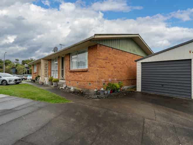 21A Kowhai Street, Hamilton Lake