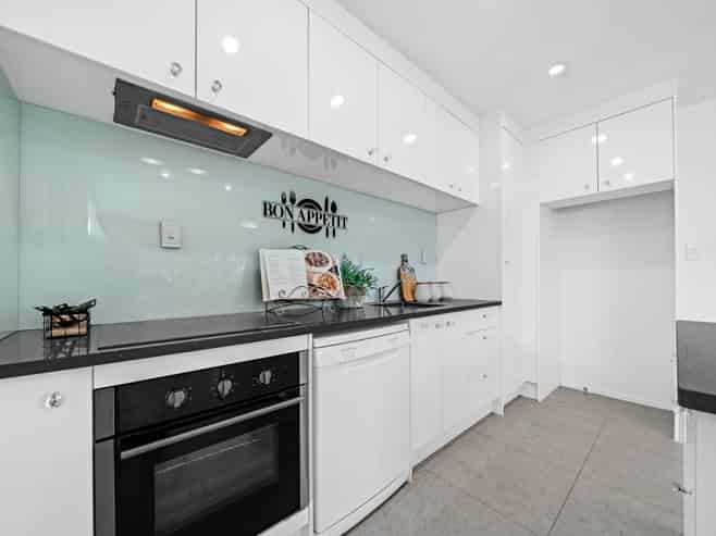 1/4 Preston Avenue, Mount Albert