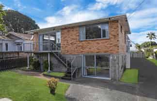 1/4 Preston Avenue, Mount Albert