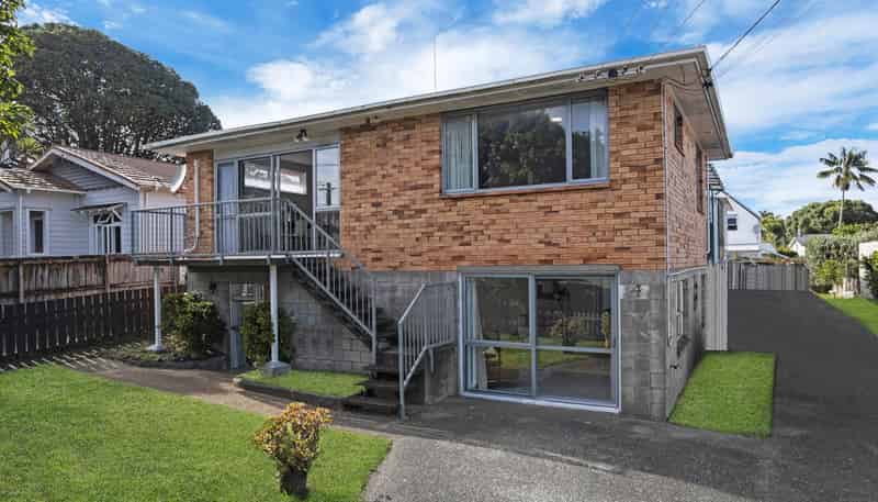 1/4 Preston Avenue, Mount Albert