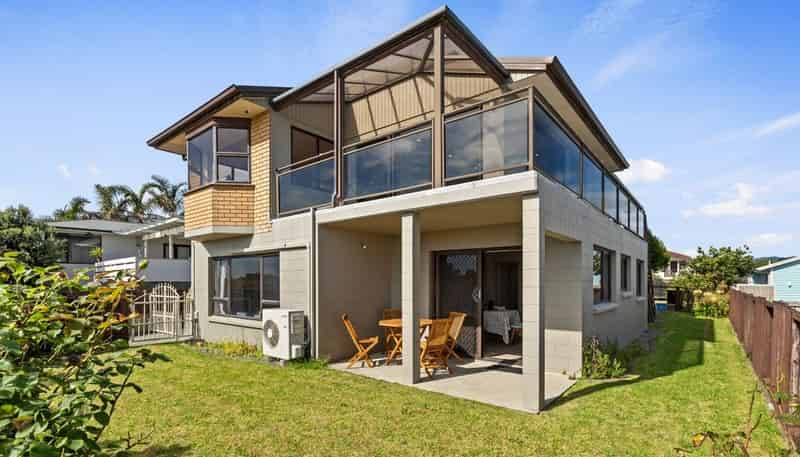 816 Papamoa Beach Road, Papamoa