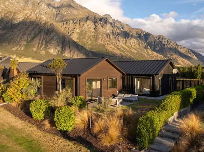 22 McKellar Drive, Jacks Point