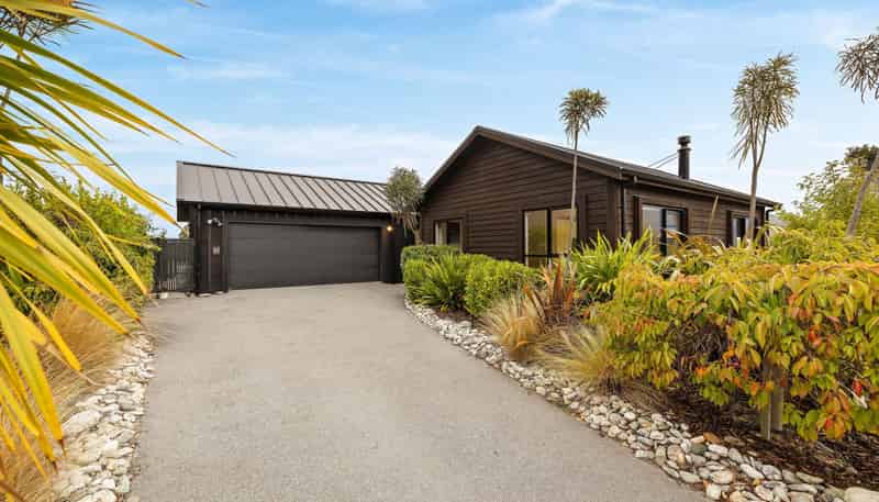 22 McKellar Drive, Jacks Point