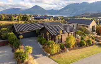 22 McKellar Drive, Jacks Point