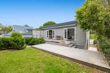 39 Swann Beach Road, Stanmore Bay
