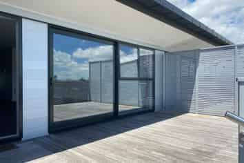 9/228 Edmonton Road, Te Atatu South