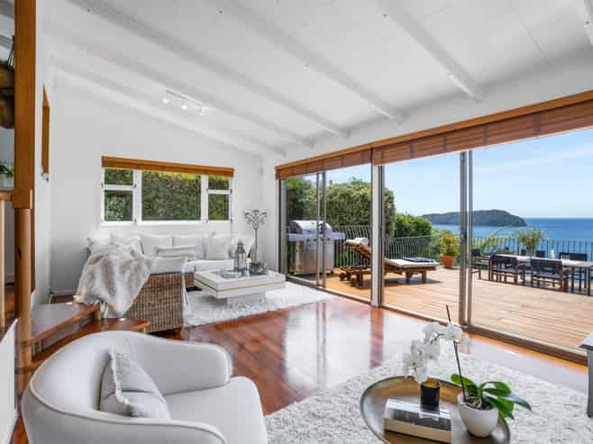 15 Pacific Drive, Tairua