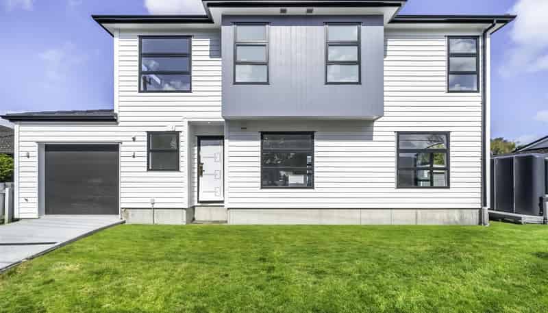  4C Pohutukawa Street, Woburn