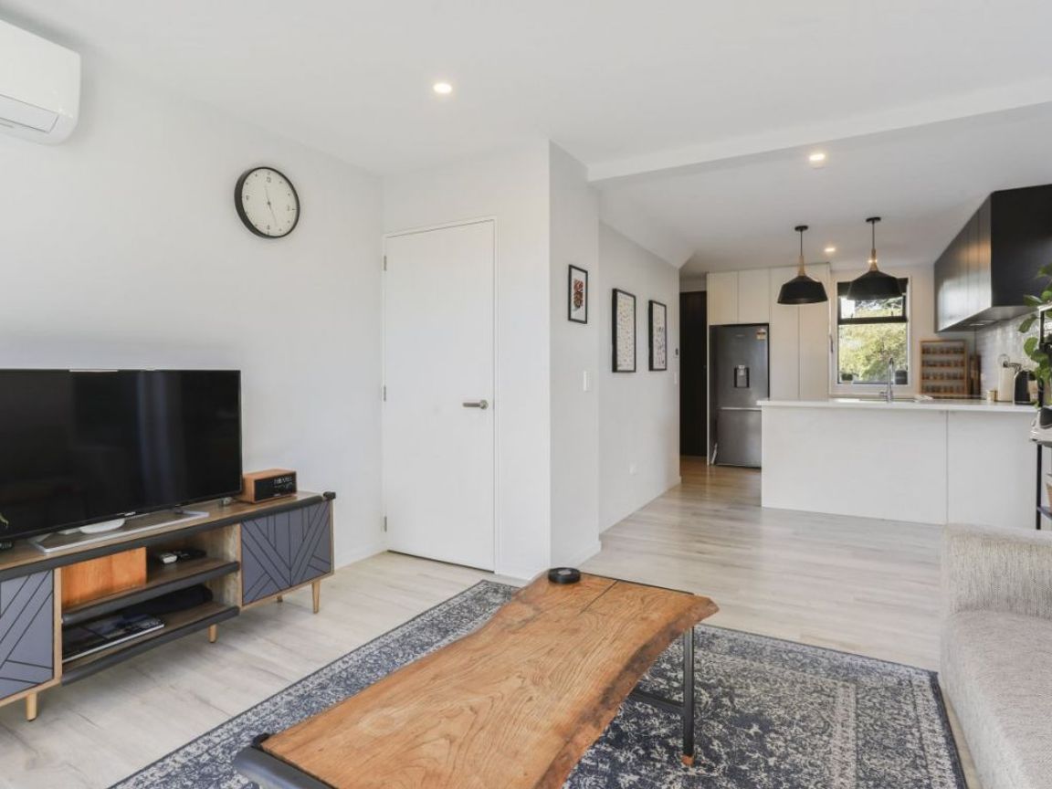 1/8 New Brighton Road, Shirley, Christchurch City, Canterbury - Photo 2