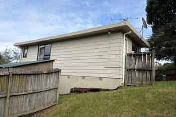 27H Rehia Road, Massey