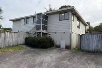 27H Rehia Road, Massey