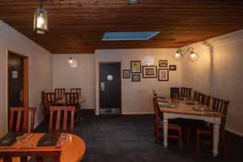 Austin 92 Restaurant