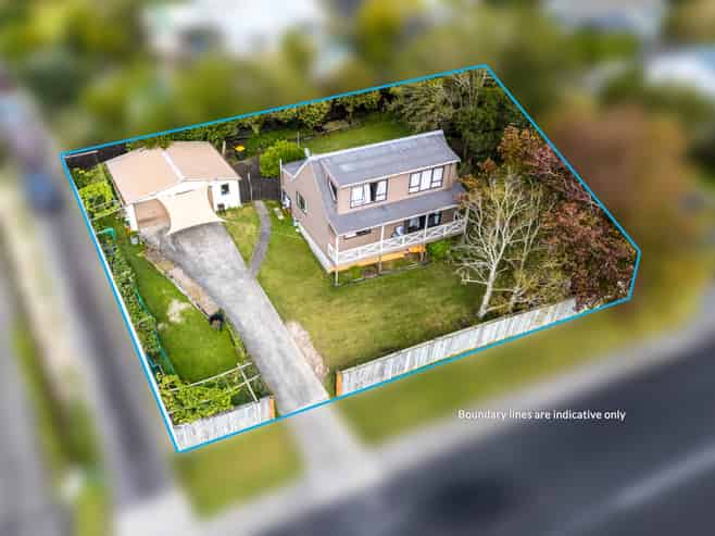 2 Raelene Place, Massey