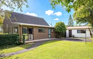 2 Raelene Place, Massey