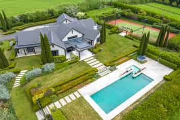 Auckland - Address withheld