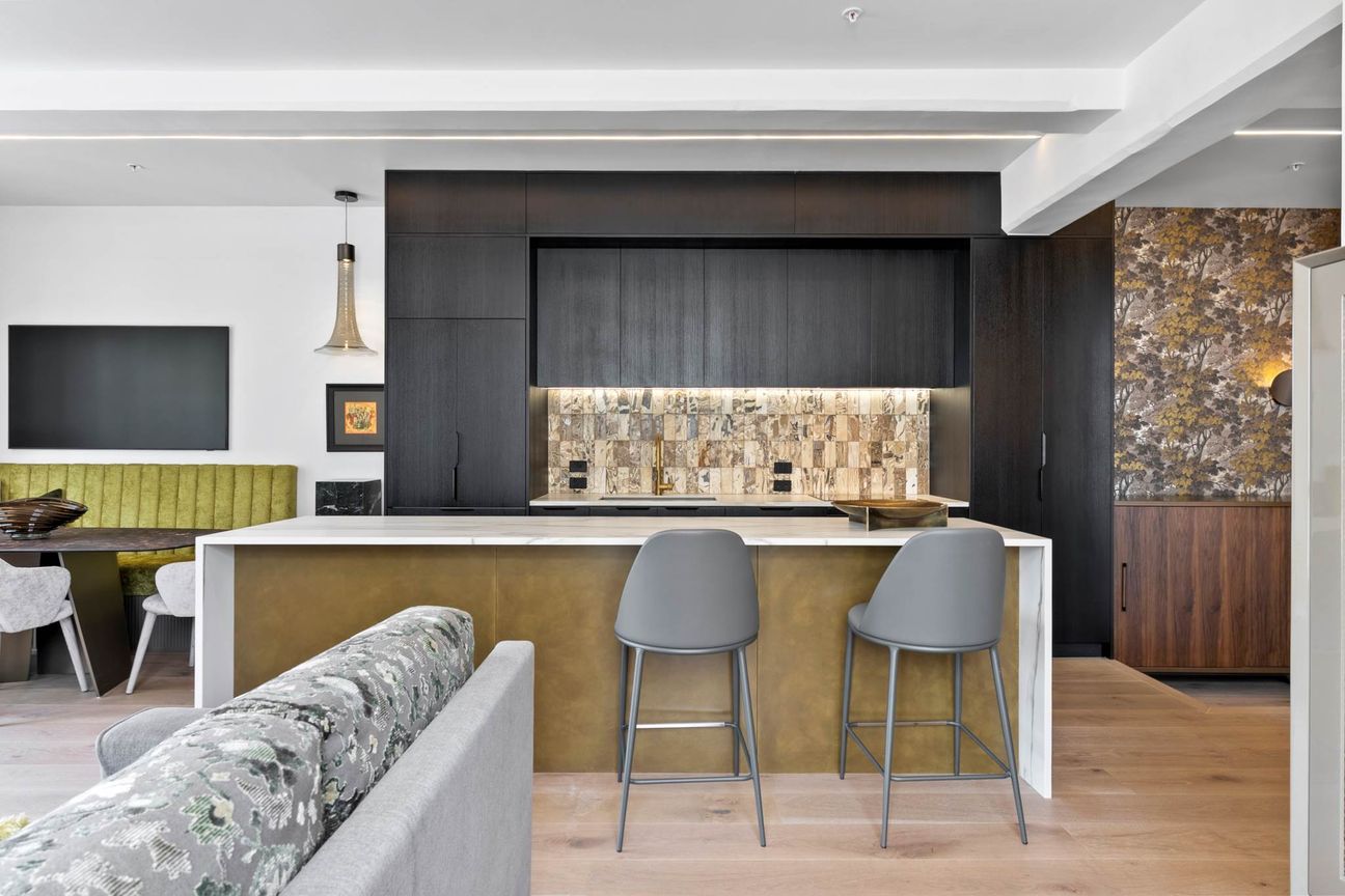 Timeless Character Meets Bespoke Luxury - Widok 3