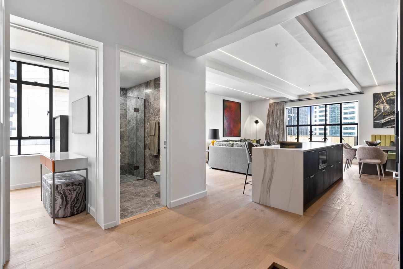 Timeless Character Meets Bespoke Luxury - Widok 5