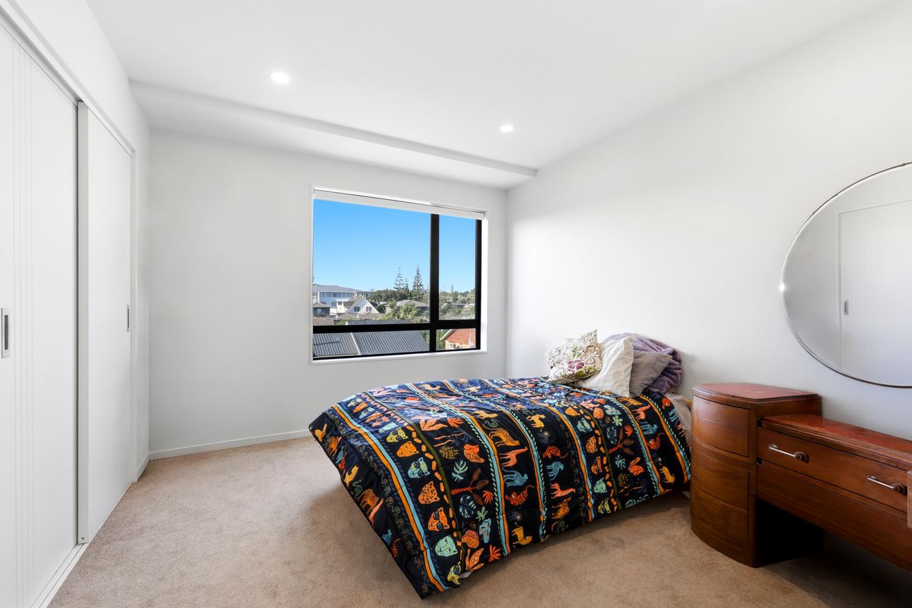 Everything Orewa, Right Outside Your Door! - Mehr