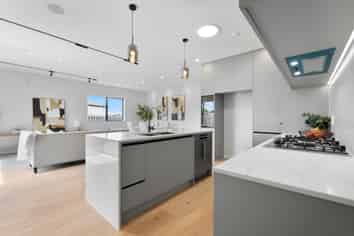 18 & 20 Furlough Road, Opaheke