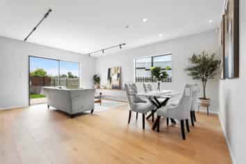 18 & 20 Furlough Road, Opaheke