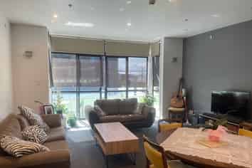 8/374-378 Jackson Street, Petone