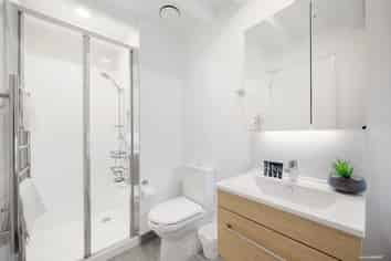 B03/369 Queen Street, Auckland Central