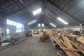 Large Warehouse with Motorway Exposure + Yard