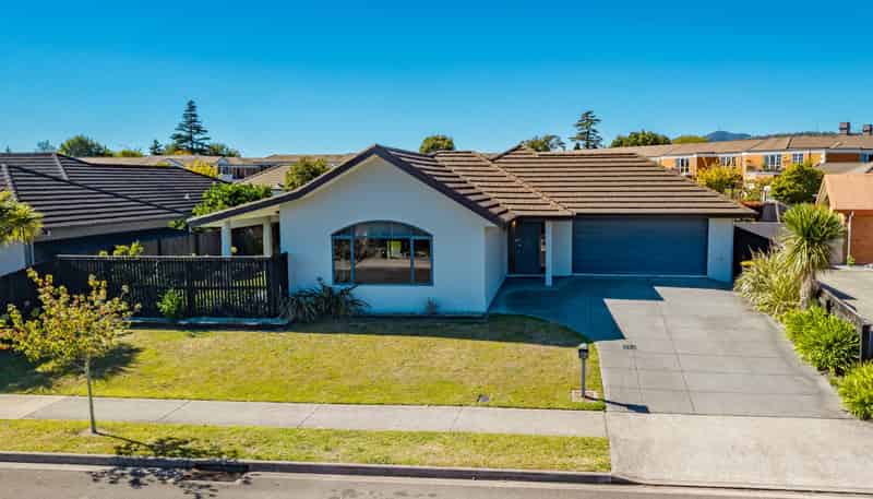 18 Best Place, Stoke